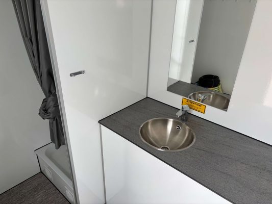 Mobiele badkamer Totalrent (5)